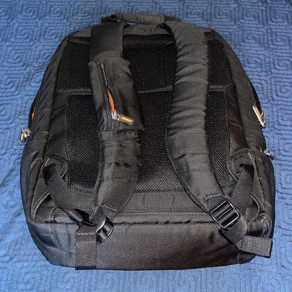 Briggs & Riley Verb Backpack - Picture 3 of 10